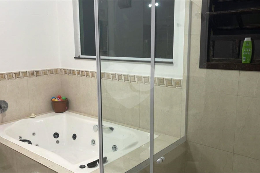 Casa à venda com 3 quartos, sendo 2 suítes, no condomínio : Conjunto Residencial Itaguaçu, São Paulo - SP