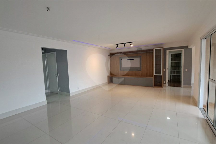 Apartamento à venda com 3 suítes em Santana, São Paulo, SP