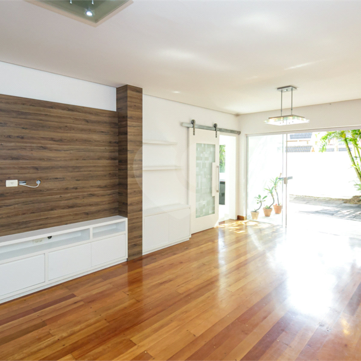 Casa à venda com 3 suítes no condomínio Villaggio Belvedere, São Paulo - SP