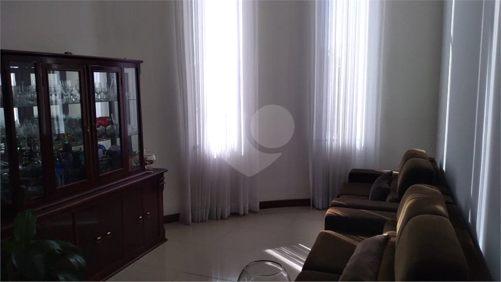 Casa à venda com 3 suítes no condomínio Damha III, São Carlos - SP