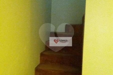 Sobrado à venda com 3 quartos, sendo 1 suíte, em Jardim das Palmas, São Paulo, SP