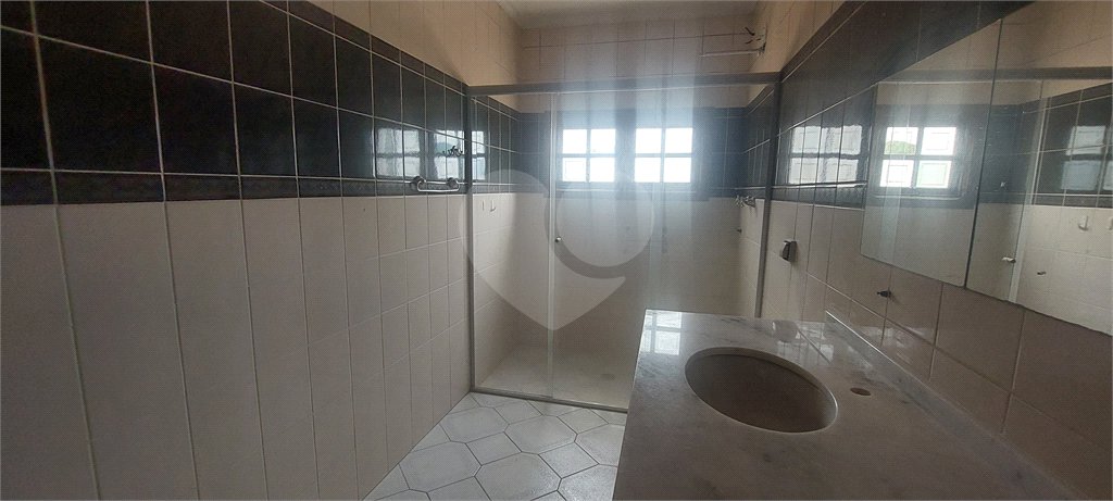 Sobrado à venda com 4 quartos, sendo 2 suítes, em Lavapés, Mairiporã, SP