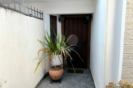 Casa à venda com 4 quartos, sendo 3 suítes, em Chácara Monte Alegre, São Paulo, SP