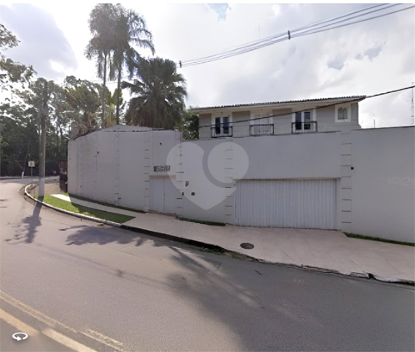 Casa à venda com 6 quartos, sendo 3 suítes, em Jardim Guedala, São Paulo, SP