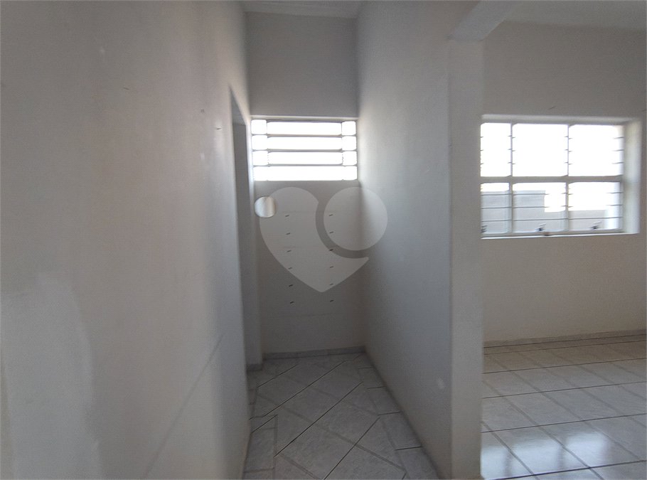 Casa à venda com 3 quartos, sendo 1 suíte, em Vila Assis, Sorocaba, SP