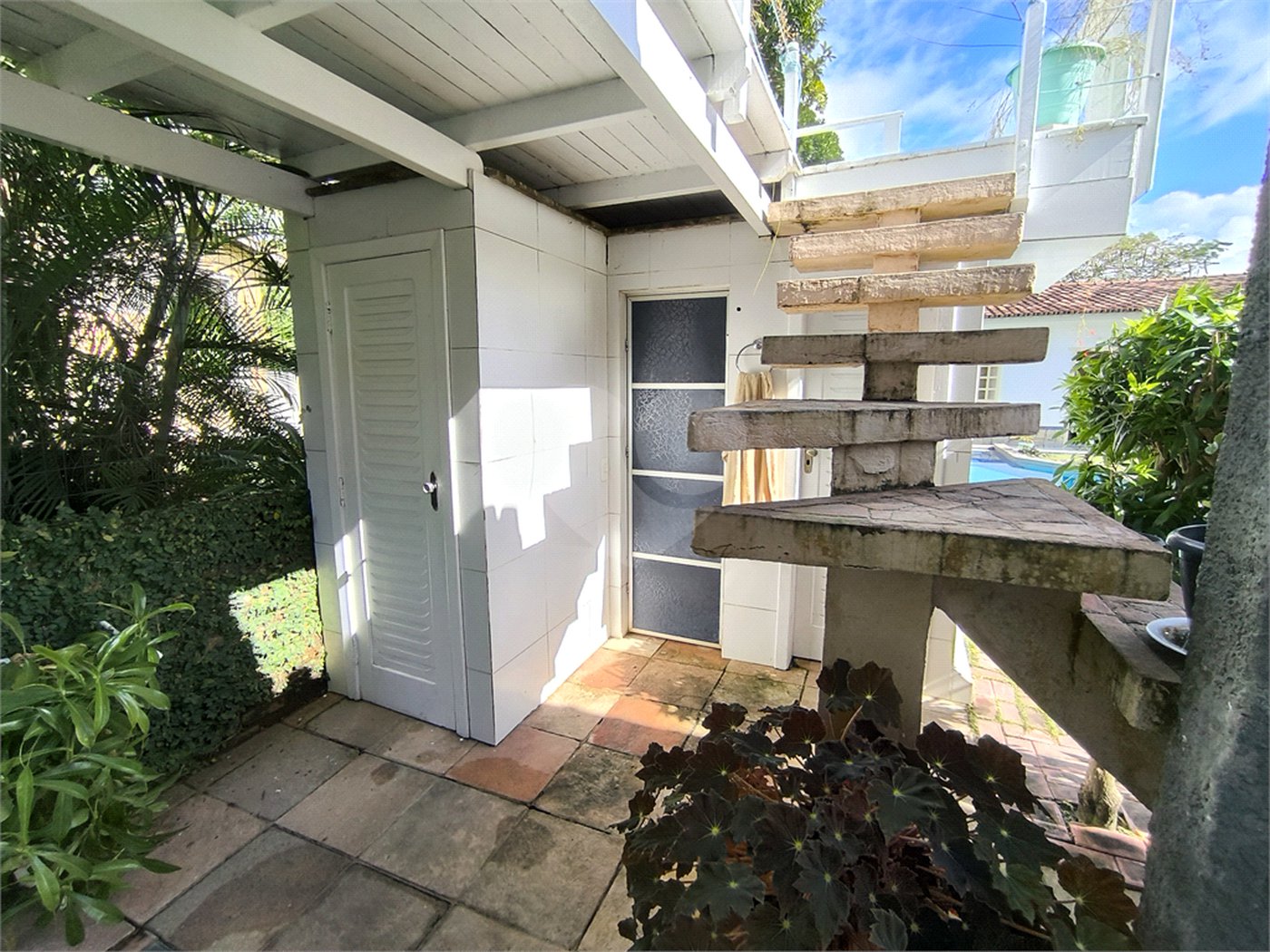 Casa à venda com 4 quartos, sendo 2 suítes, no Centro, Santa Cruz Cabrália, BA