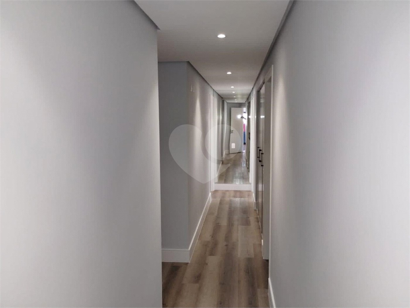 Apartamento à venda com 5 quartos, sendo 2 suítes, em Aclimação, São Paulo, SP