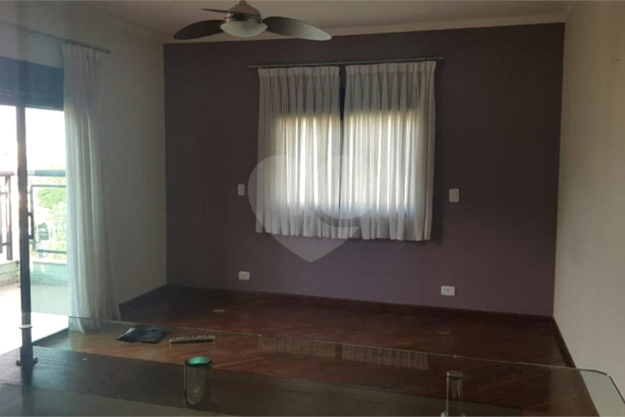 Sobrado à venda com 4 suítes em Horto, São Paulo, SP