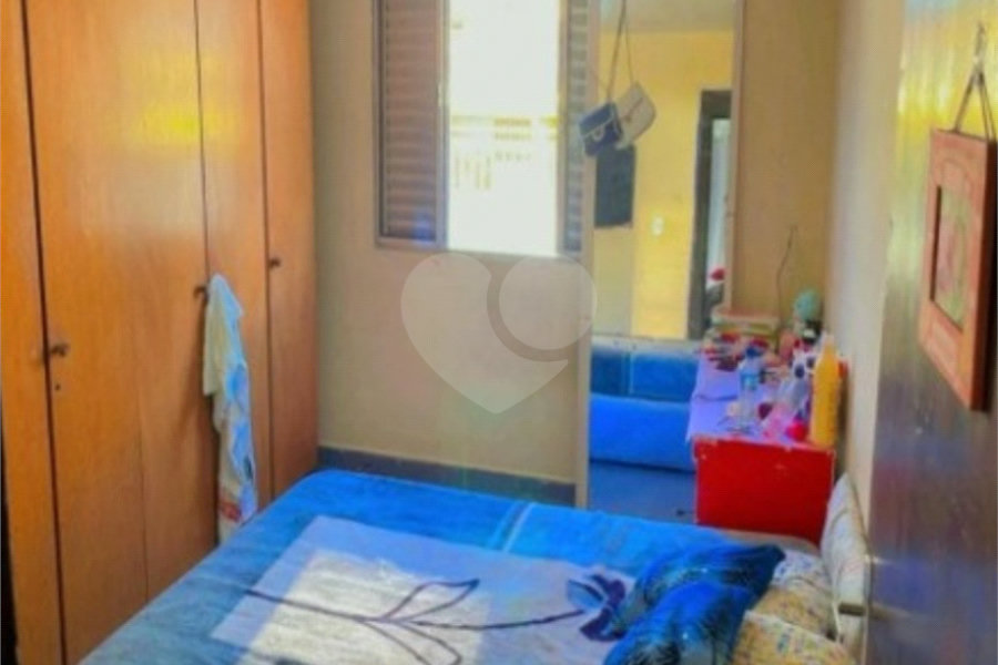 Sobrado à venda com 4 quartos, sendo 1 suíte, em Jaraguá, São Paulo, SP