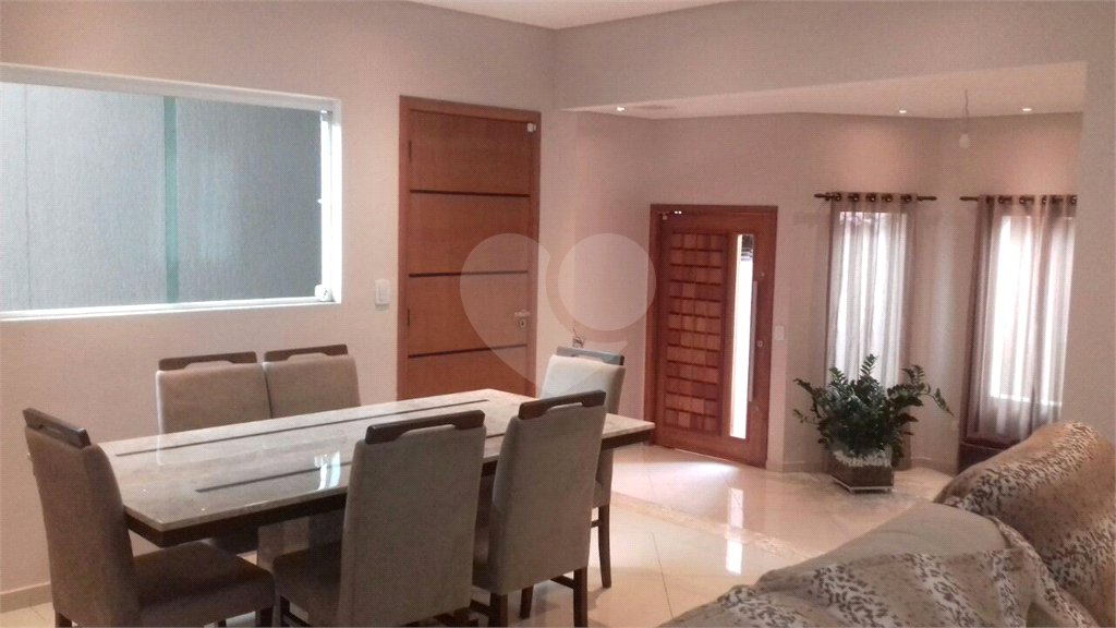 Casa à venda com 3 quartos, sendo 1 suíte,  em Vila Miranda, Itaquaquecetuba, SP