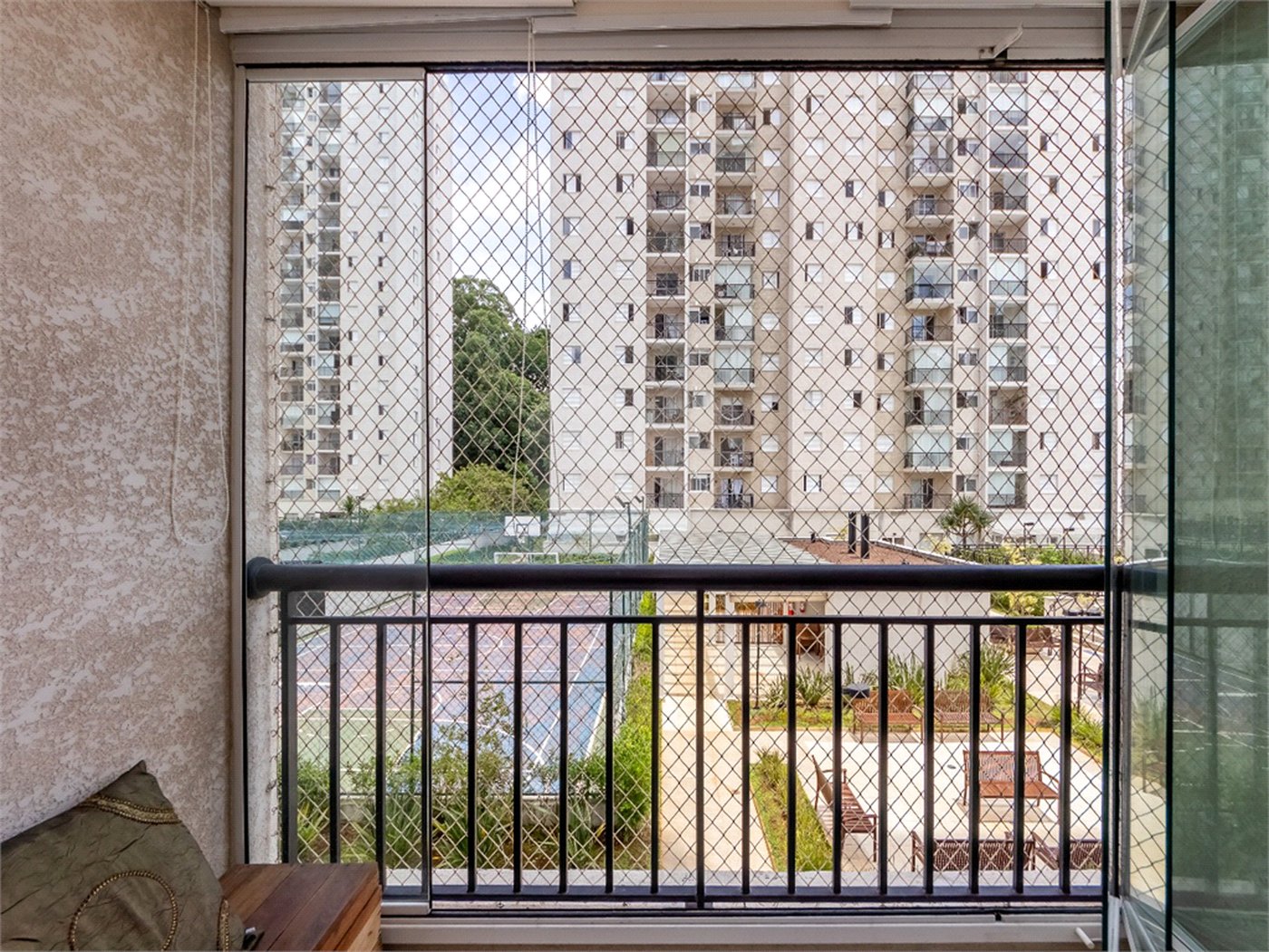 Apartamento à venda com 2 quartos, sendo 1 suíte,  em Jardim Caboré, São Paulo, SP