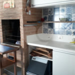 Casa à venda com 4 quartos, sendo 3 suítes, no condomínio Residencial Vila Esmeralda, São Sebastião - SP