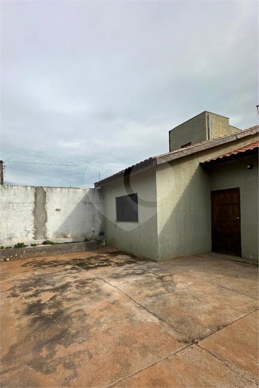 Casa à venda com 4 quartos, sendo 1 suíte, em Residencial Ponta Porã II, Ponta Porã, MS
