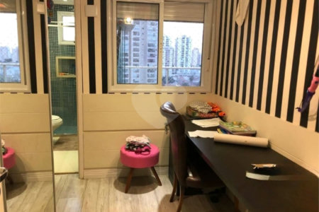 Apartamento na Mooca 3 suítes 108m² com 2 vagas, repleto de área de lazer.