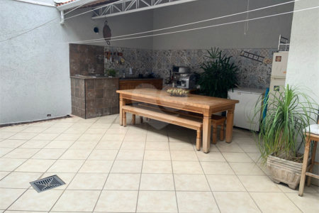 Sobrado à venda com 3 quartos, sendo 1 suíte, em Residencial Novo Horizonte I, Mogi das Cruzes, SP