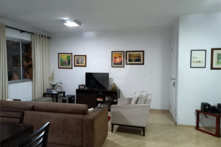 Apartamento à venda com 3 quartos em Moema, São Paulo, SP