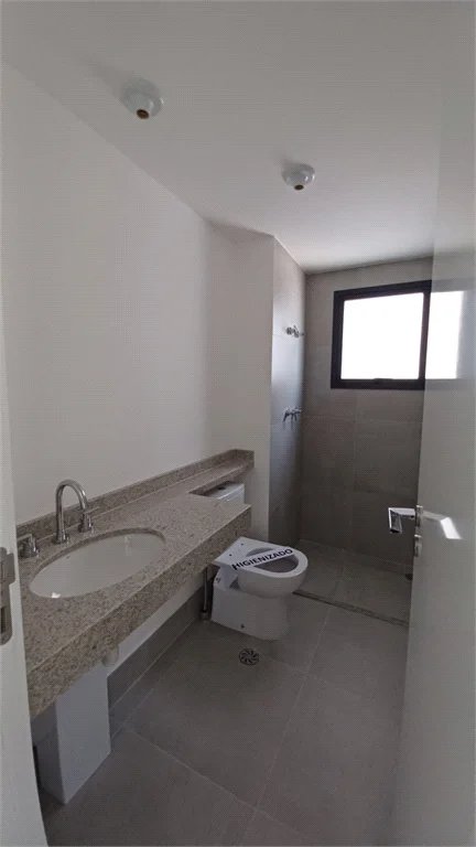 Apartamento à venda com 4 quartos, sendo 3 suítes, em Água Branca, São Paulo, SP