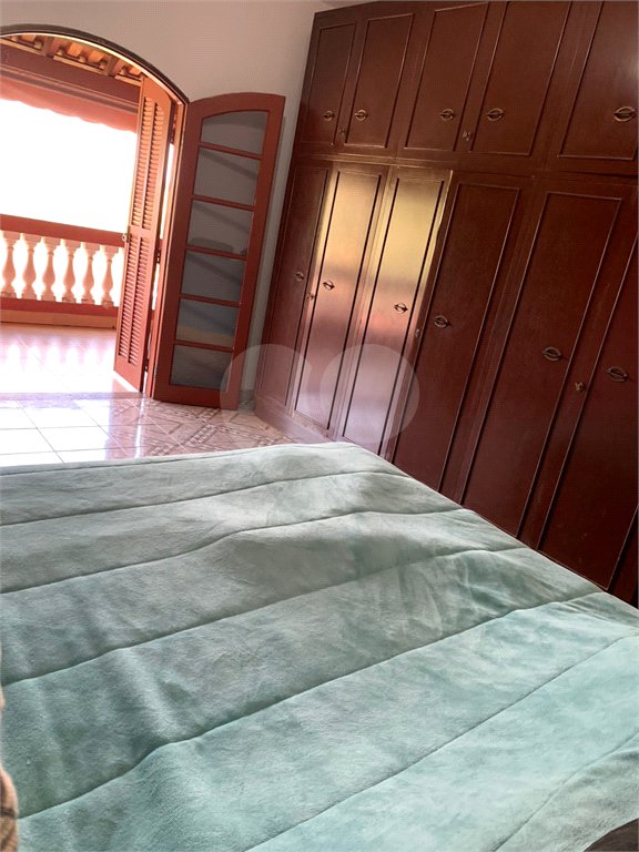 Casa à venda com 4 quartos, sendo 1 suíte, em Loteamento Rancho Maringá II, Atibaia, SP