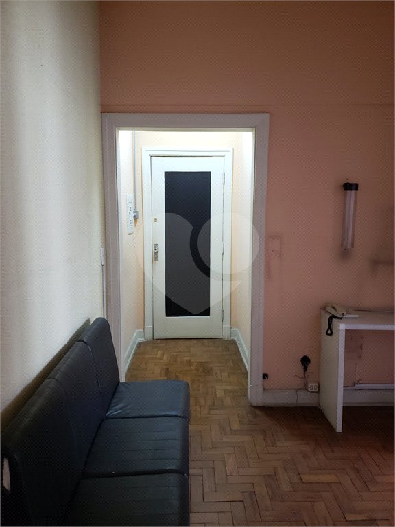 Apartamento de 80m2 à venda com 2 dormitórios e terraço no Centro