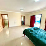 Sobrado à venda com 4 quartos, sendo 1 suíte, em Jardim Santa Bárbara, Sorocaba, SP