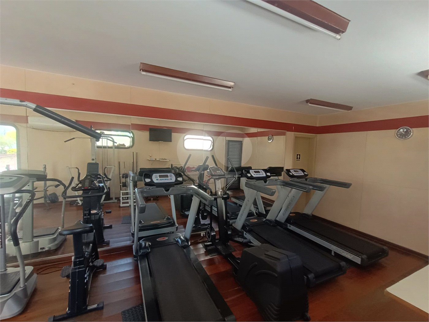 Apartamento para alugar com 4 quartos, sendo 3 suítes, em Vila Gomes Cardim, São Paulo, SP