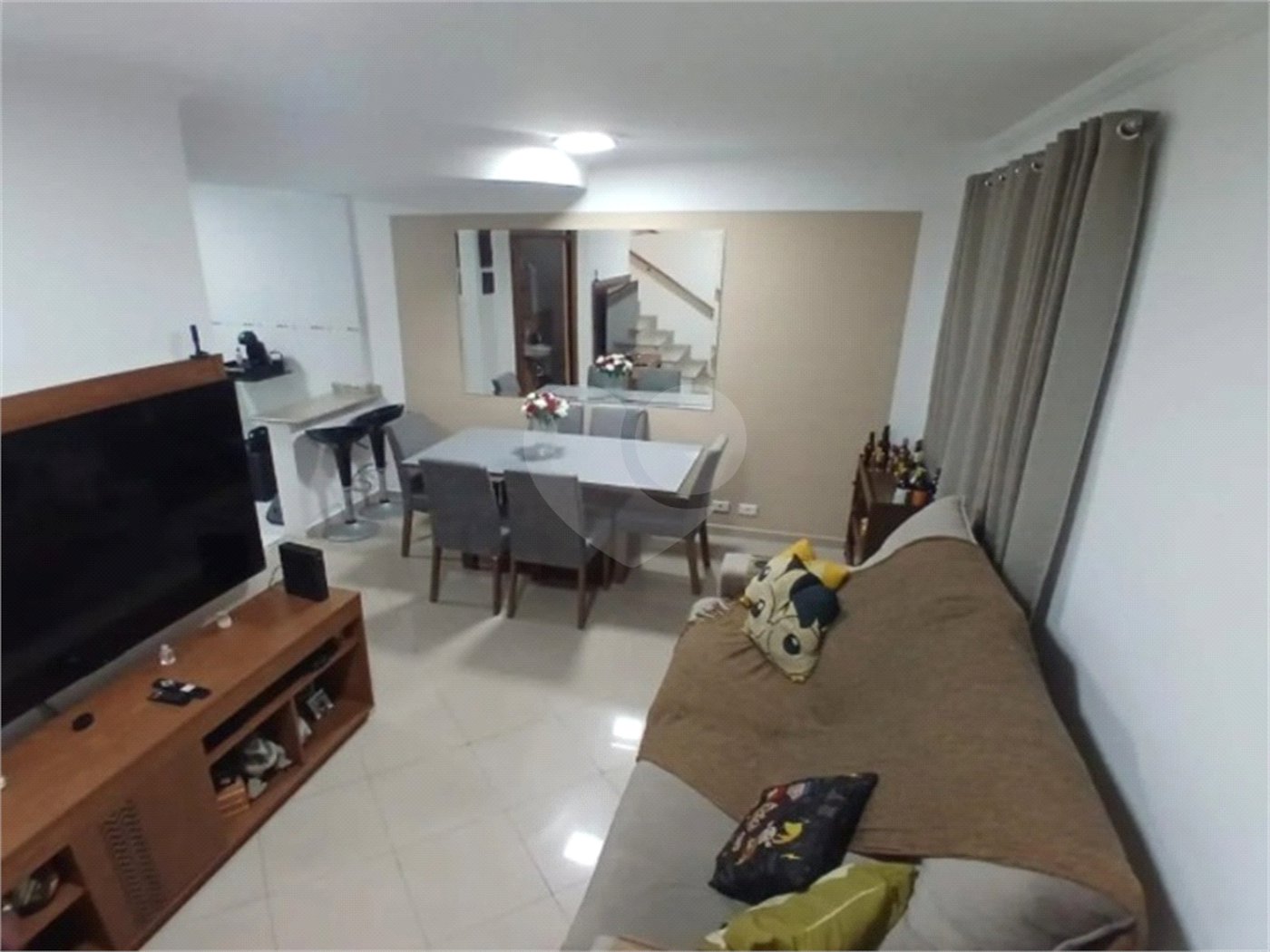 Casa à venda com 3 quartos, sendo 1 suíte, no condomínio Residencial Doutor Emanuel Dias, São Paulo - SP