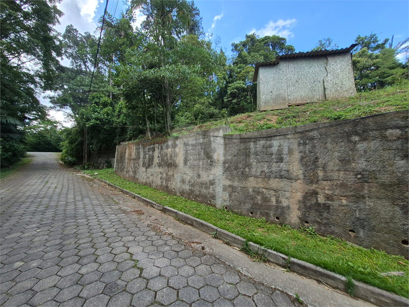 Casa à venda no condomínio Jardim da Montanha I, Mairiporã - SP
