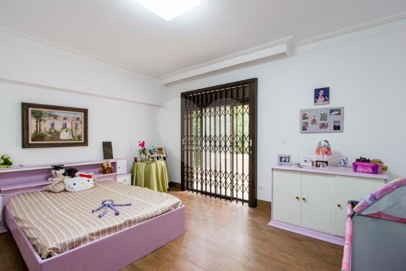 Casa Térrea à venda com 5 suítes em Jardim Marajoara, São Paulo, SP