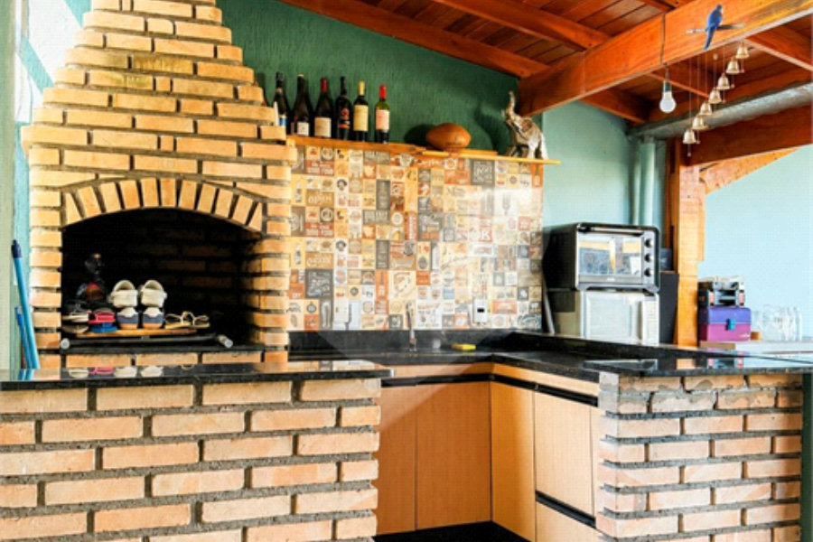 Casa à venda com 5 quartos, sendo 1 suíte, em Parque Edu Chaves, São Paulo, SP