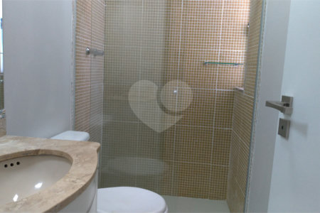 Cobertura à venda com 4 quartos, sendo 3 suítes,  em Vila Andrade, São Paulo, SP