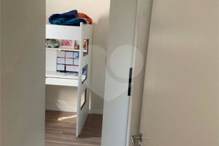 Apartamento à venda com 2 quartos em Parque Reboucas, São Paulo, SP