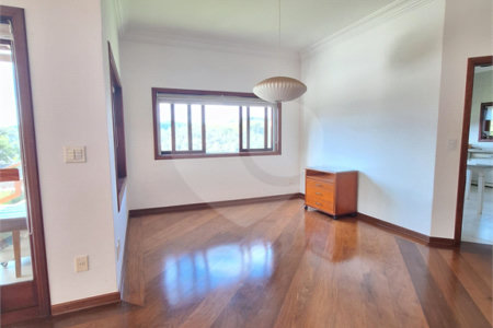 Casa à venda com 3 suítes no condomínio Chácaras do Lago, Vinhedo - SP