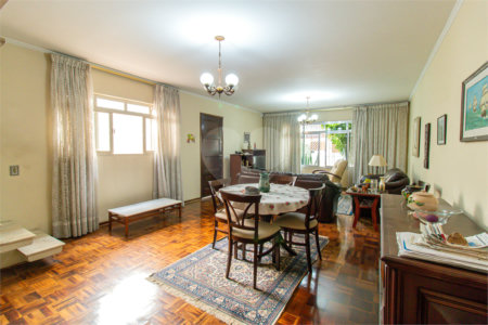 Casa à venda com 3 quartos, sendo 1 suíte, em Chácara Santo Antônio, São Paulo, SP