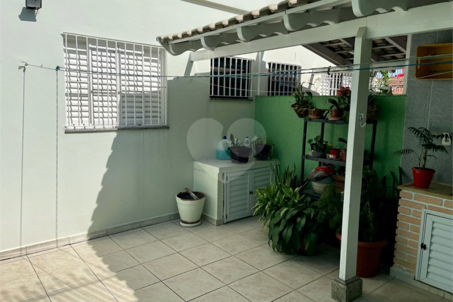 Sobrado à venda com 3 quartos, sendo 1 suíte, em Vila Paiva, São Paulo, SP