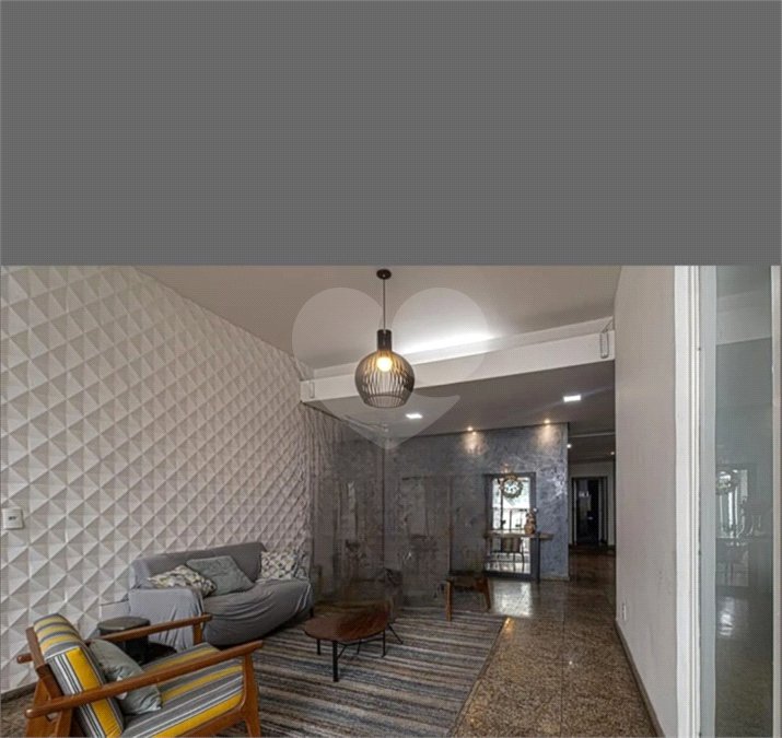 Apartamento à venda com 3 quartos, sendo 1 suíte,  em Aclimação, São Paulo, SP