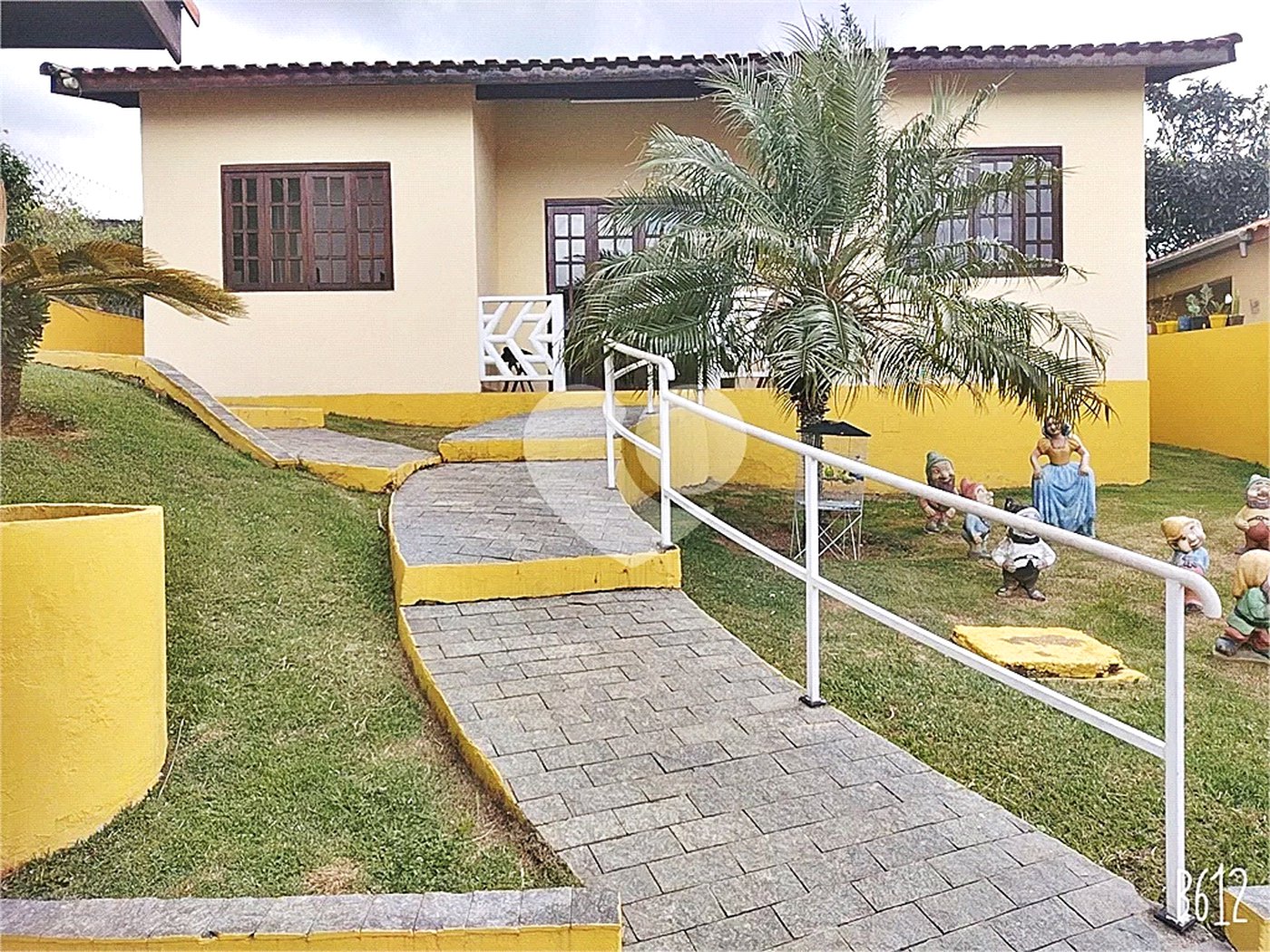 Casa à venda com 4 quartos, sendo 3 suítes, em Luiz Fagundes, Mairiporã, SP