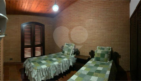 Casa à venda com 3 quartos, sendo 1 suíte, no condomínio Chacarás Bela Vista, Mairiporã - SP