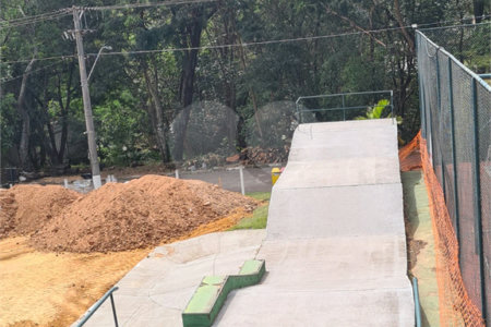 Casa à venda com 4 quartos, sendo 2 suítes, no condomínio Bosque de Grevilea, Vinhedo - SP