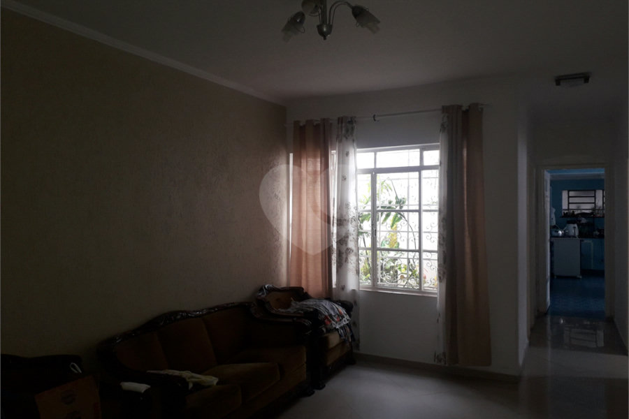 Casa à venda com 4 quartos, sendo 2 suítes, em Santana, São Paulo, SP