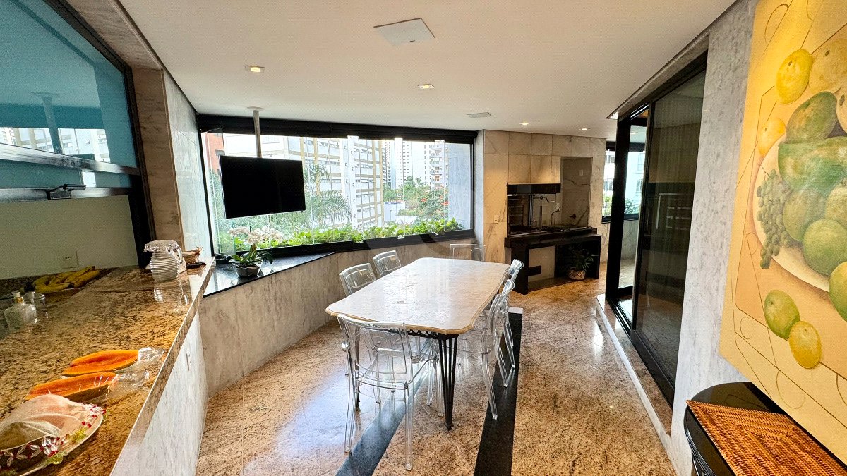 Apartamento à venda com 4 suítes em Moema, São Paulo, SP