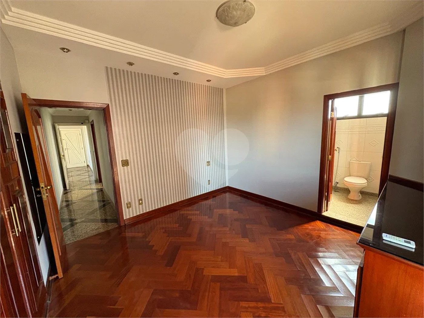 Apartamento disponível no Edifício Palladium no Centro de Piracicaba - SP.