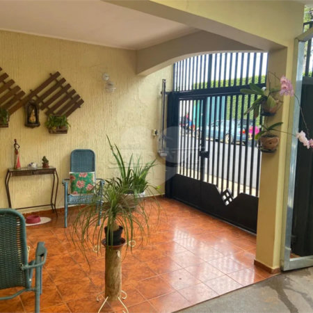 Casa à Venda no Jardim Bandeirantes