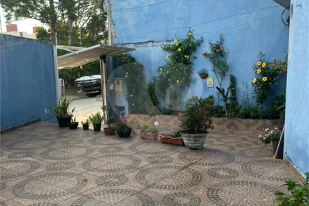 Sobrado à Venda na Cidade Líder com Quintal, Jardim e Excelente Localização