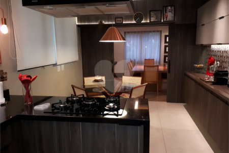 Apartamento à venda com 4 quartos, sendo 3 suítes, em Campo Belo, São Paulo, SP