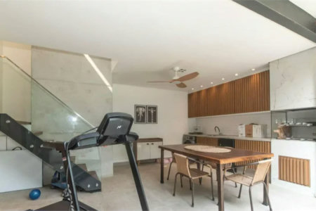 Sobrado à venda com 4 quartos, sendo 1 suíte, em Cidade Monções, São Paulo, SP