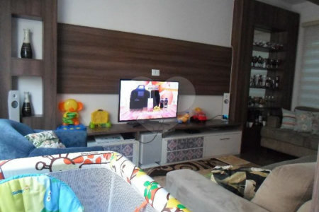 Casa à venda com 3 quartos, sendo 1 suíte,  no condomínio Fernandes, São Paulo - SP