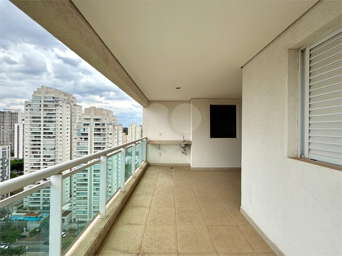 Apartamento à venda com 2 quartos, sendo 1 suíte, em Alto da Boa Vista, São Paulo, SP