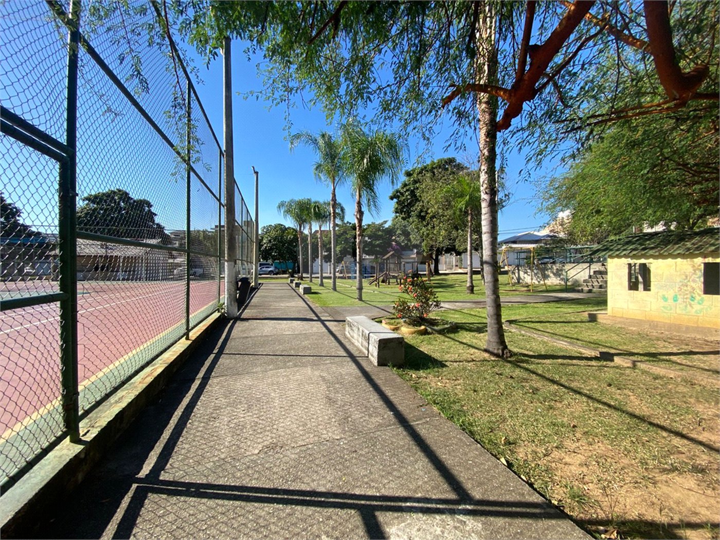 Casa à venda com 2 quartos, sendo 1 suíte, em Campo Grande, Rio de Janeiro, RJ