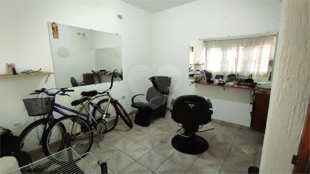Casa à venda com 3 quartos, sendo 1 suíte, no Centro, Poá, SP