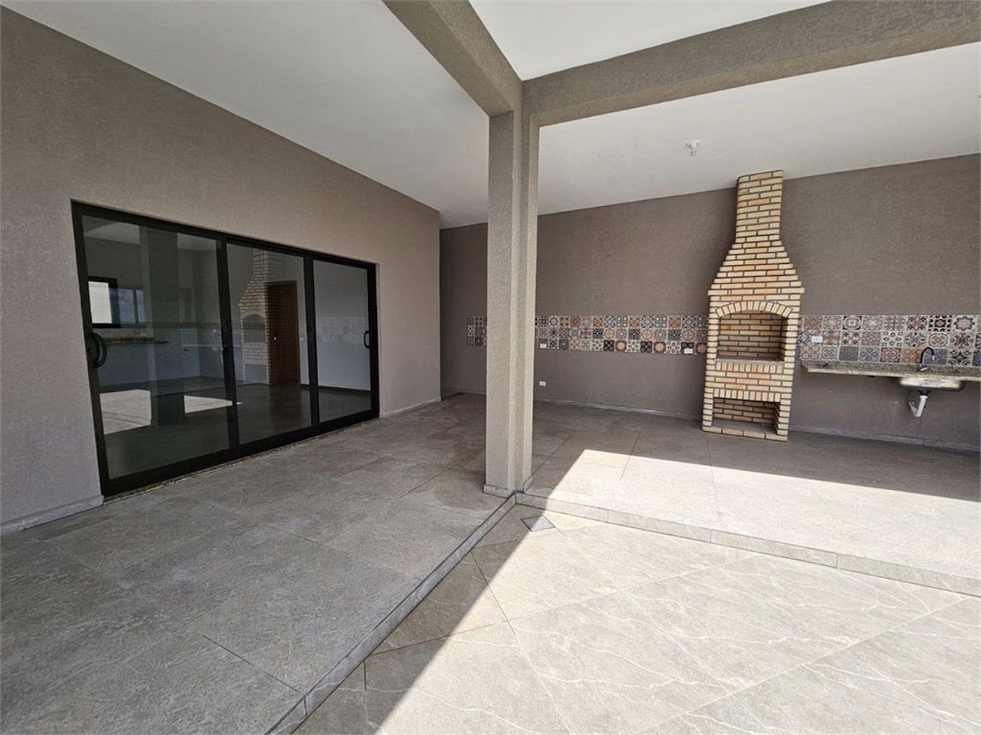 Casa com 3 dormitórios à venda, 265 m² por R$ 1.100.000,00 - Centro - Igaratá/SP